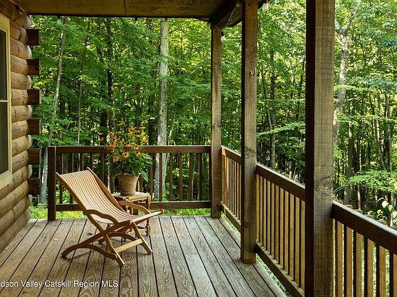 3rd image of 46 Miller Brook Lane