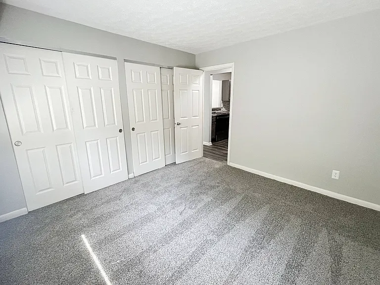 Fox Run Apartments — Photo 38