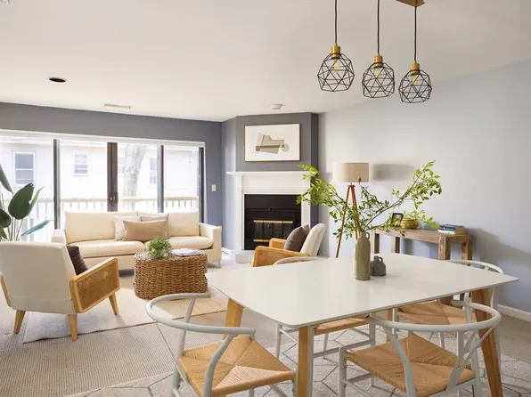 19 Burnham St APT B2, Belmont, MA 02478