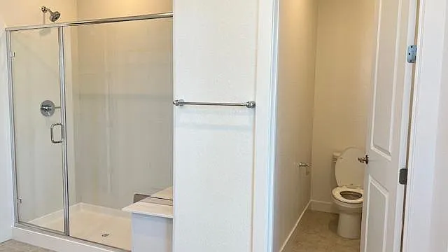 435 Avendale Dr — Photo 13