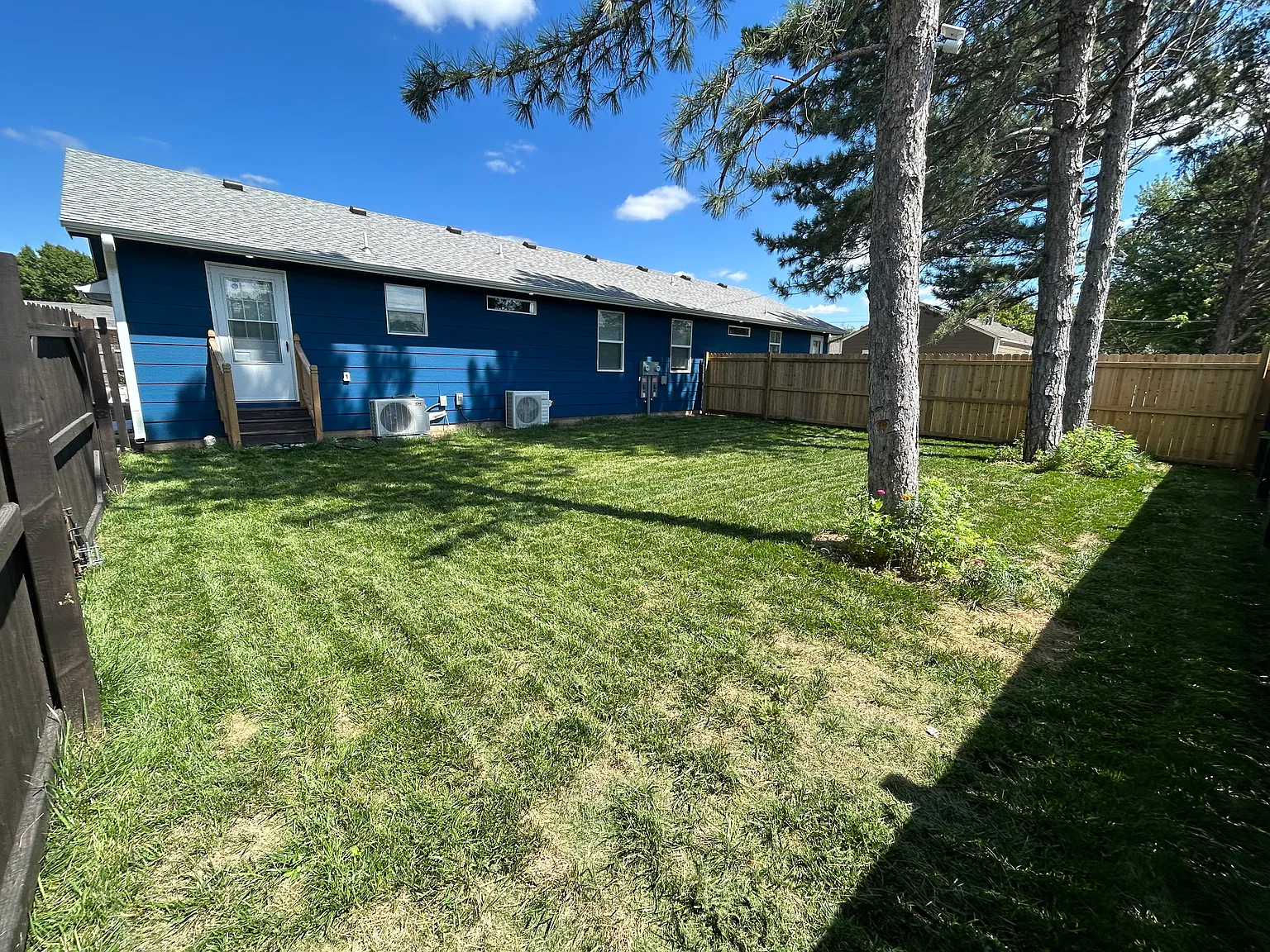 3 bed, 1932 sqft, $1,700 — Photo 3