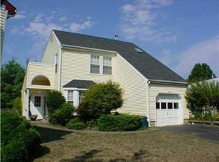 12 Sandpiper Ln, Dayton, NJ