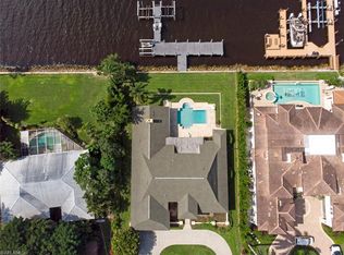 2330 Kingfish Rd, Naples, FL 34102