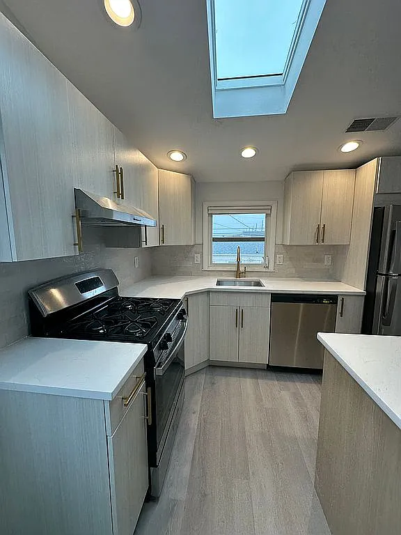 123 W Tide Way photo 1
