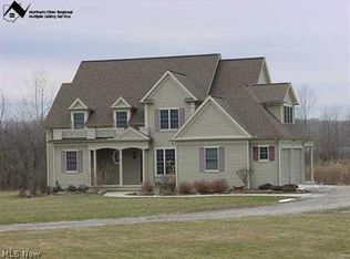 16810 Auburn Springs Dr, Chagrin Falls, OH 44023