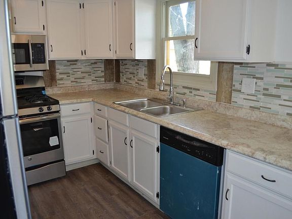 5th image of 3268 Walmar Dr