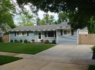 1728 Forrest Blvd, St Charles, IL 60174