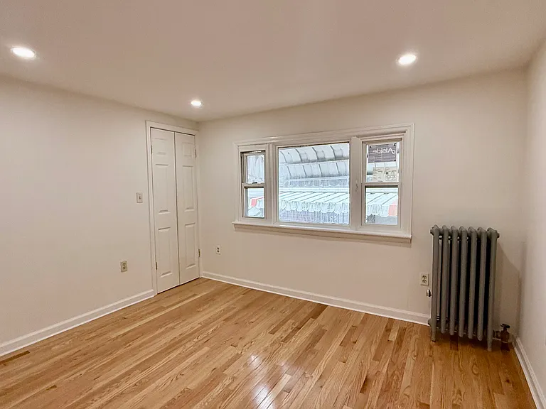 140 Sand St — Photo 6