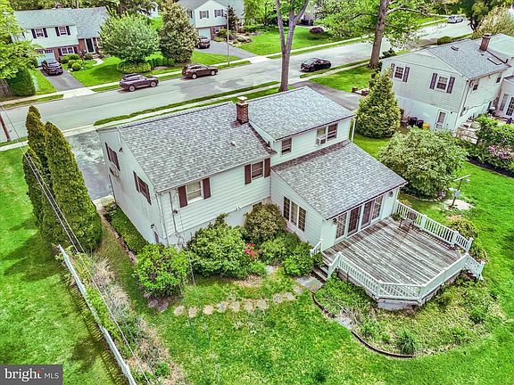 3rd image of 1617 Cherry Ln