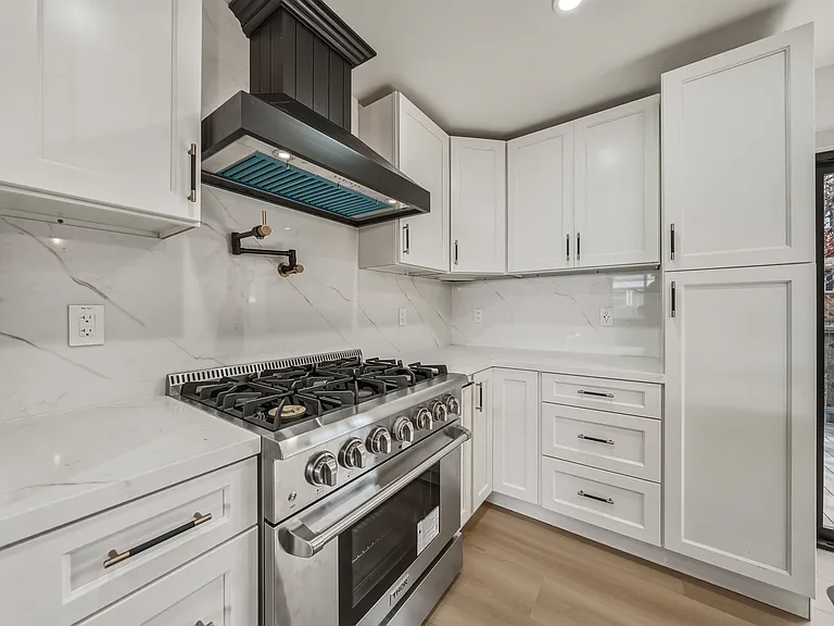 295 Foothill Blvd — Photo 12