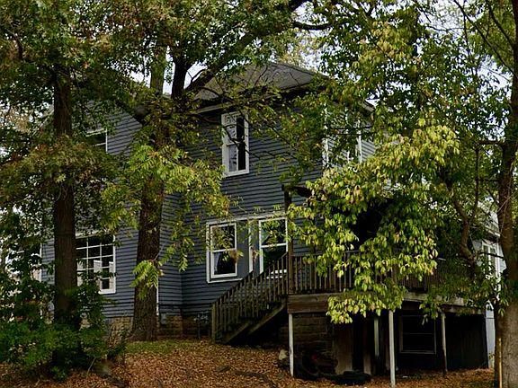 2nd image of 311 W Elm St