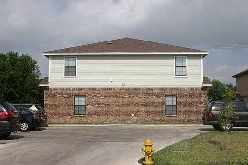 1st image of 422 Rock Cir APT 2