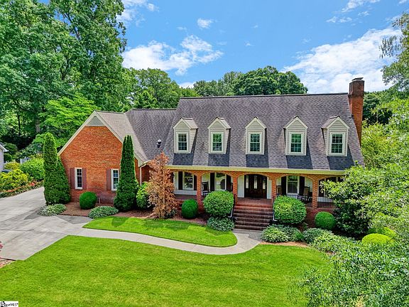 3rd image of 106 Terra Woods Ln