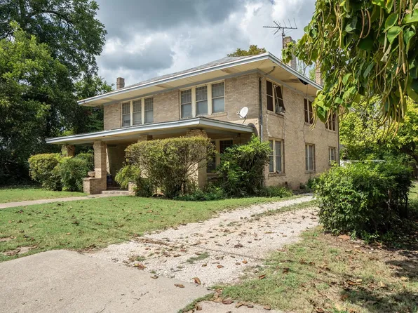 305 Hill St, Farmersville, TX 75442