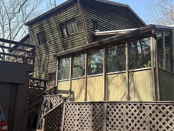 4th image of 1675 Hi Roc Rd NE