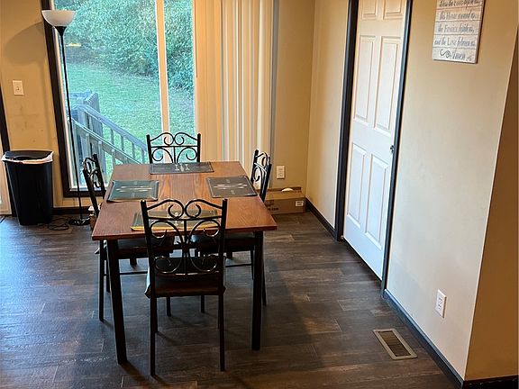 3rd image of 315 Osteen Hill Rd