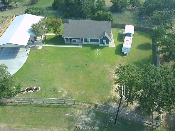 205 Shadow Oak Ln, Somerville, TX 77879