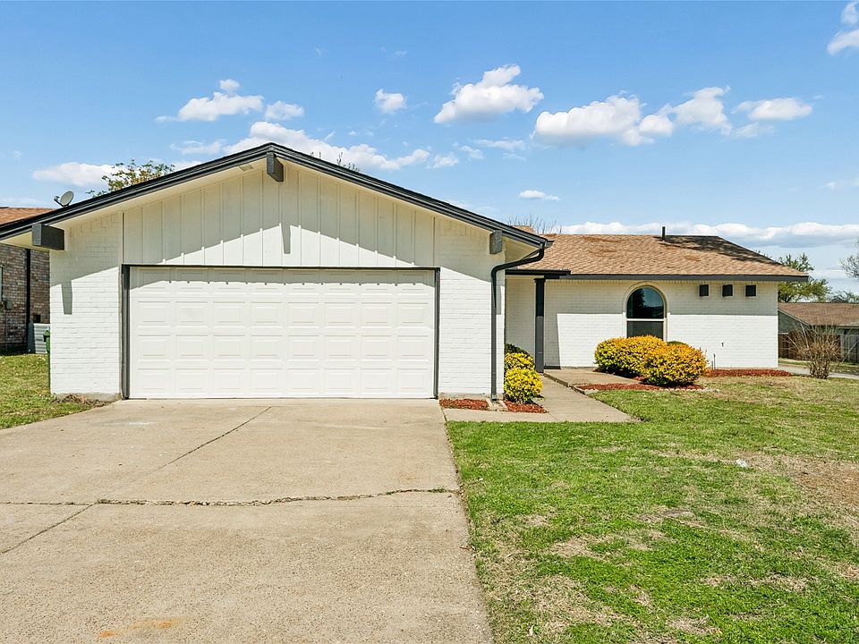 1st image of 701 Salsbury Cir