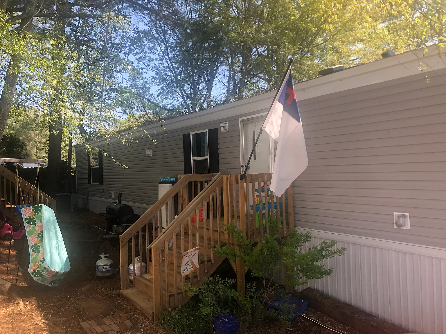 100 Tiffany Dr — Photo 3
