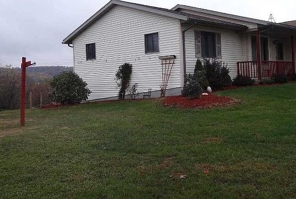 3rd image of 25139 Irondale Ave