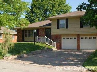 307 Johnson Ave, Warrensburg, MO 64093