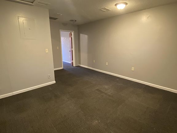 4th image of 931 E Alfred St #1