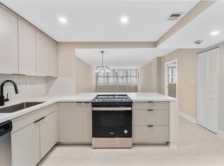 1420 Brickell Bay Dr APT 1202E, Miami, FL 33131