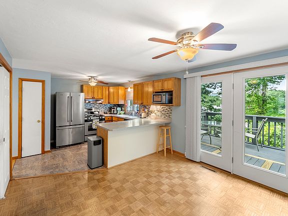 4th image of 128 Orton Street Ext