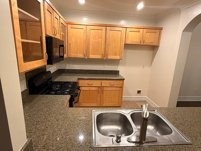 4500 Ledge — Photo 8