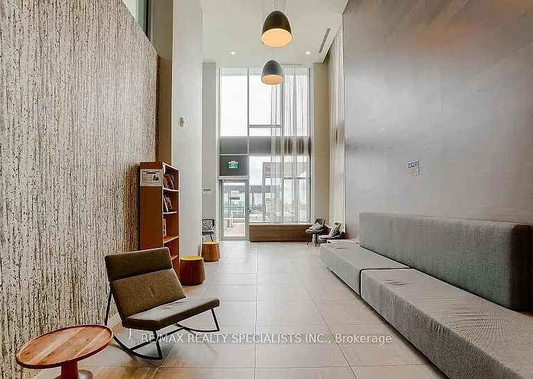 2560 Eglinton Ave W #1509 — Photo 13