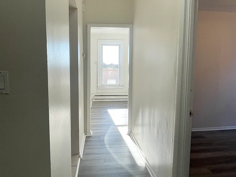 10 Hilliard Ave #4 — Photo 12