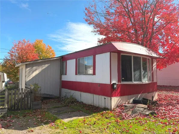 41 Rocket Ave, Moncton, NB E1E 2J2