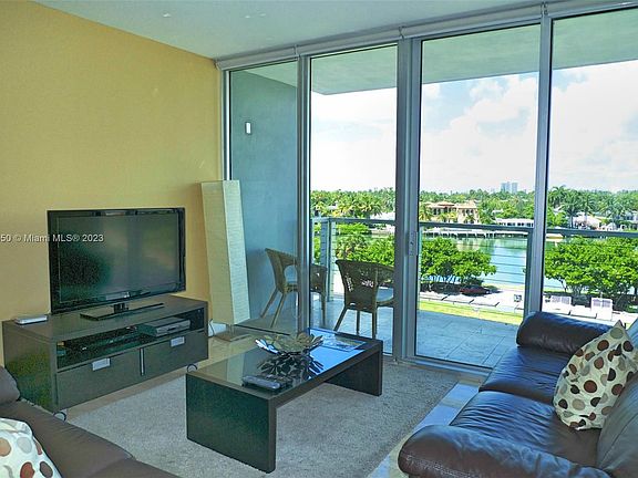 5th image of 6305 Indian Creek Dr APT 5C