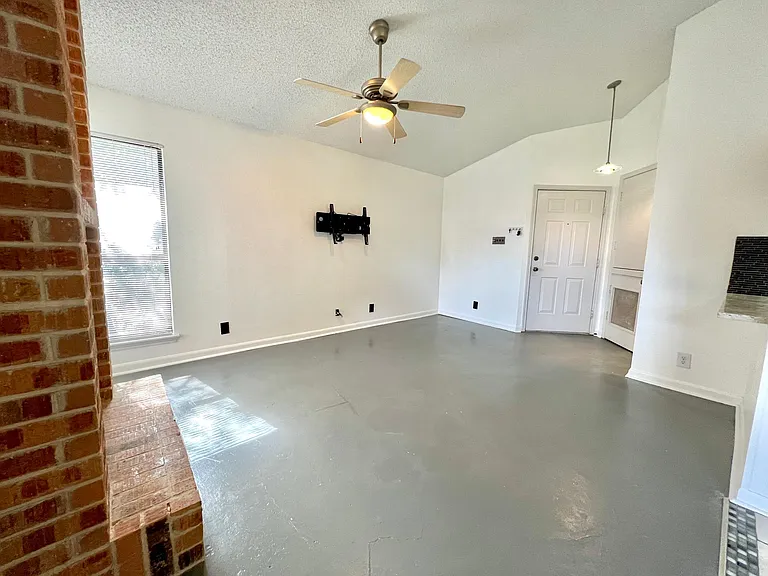 4839 Brandeis St #224 — Photo 2