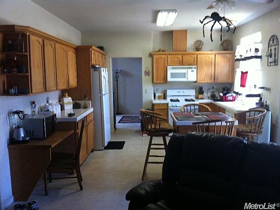 4th image of 2732 Blossom Cir