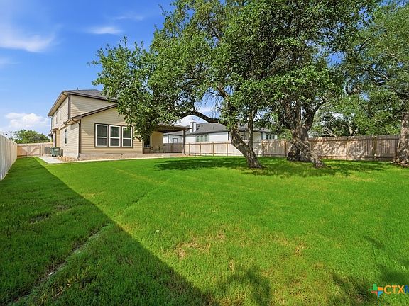 5th image of 160 Villars Dr