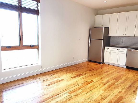 4th image of 30-93 38th St #3D