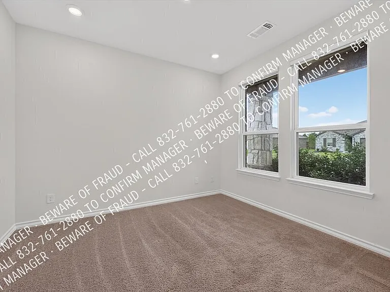 395 Boroughbridge Dr — Photo 5