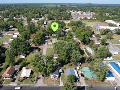 1201 N McLeansboro St, Benton, IL, 62812