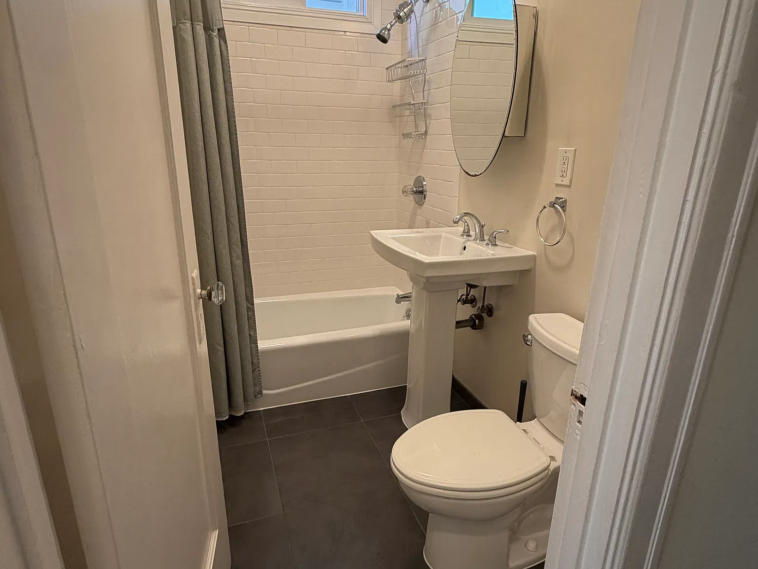 Studio, 450 sqft, $3,295 — Photo 4