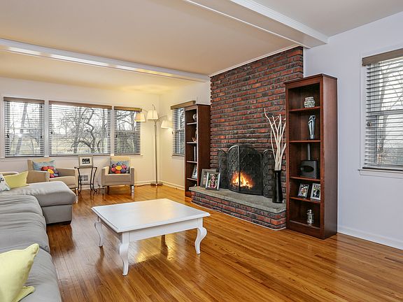 5th image of 39 Sammis Ln