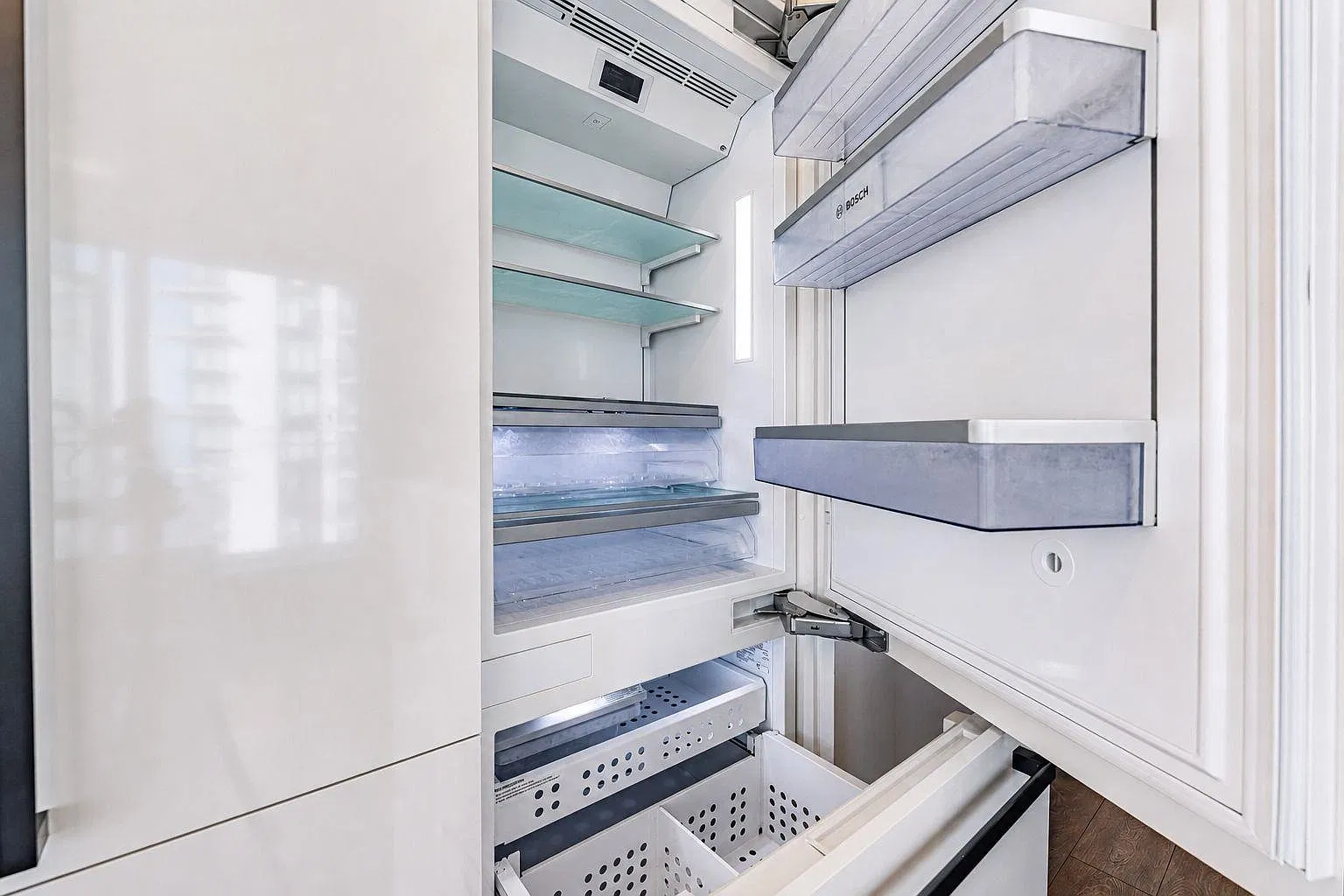 2 bed, 779 sqft, $3,100 — Photo 3