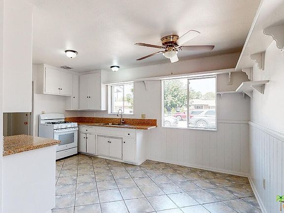 3rd image of 625 W Westmont Ave