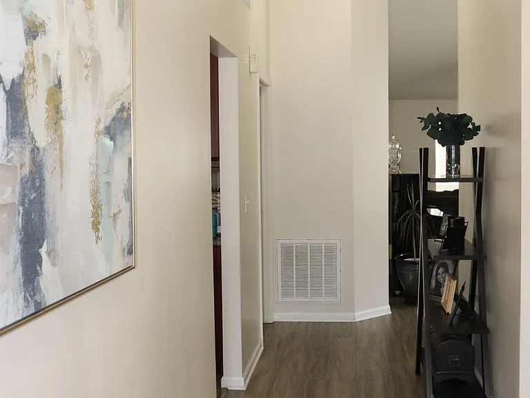 528 Dylan Dr — Photo 4