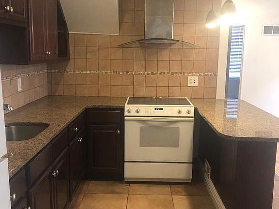 3rd image of 14 N Wycombe Ave APT 1
