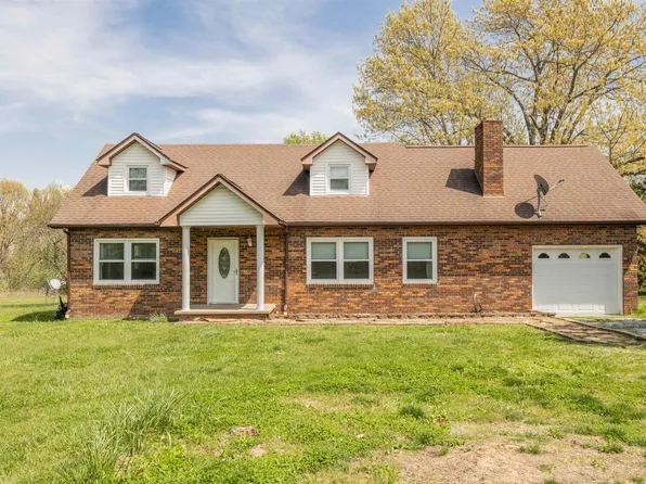 22426 Walnut Grove Rd, Creal Springs, IL 62922