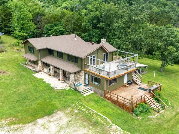 10463 Farm Road 1182, Aurora, MO 65605