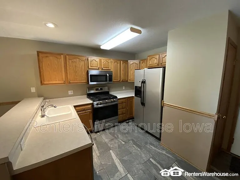737 Kitterman Cir — Photo 5