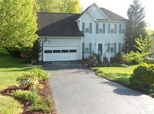 7040 Avenbury Cir, Kernersville, NC 27284