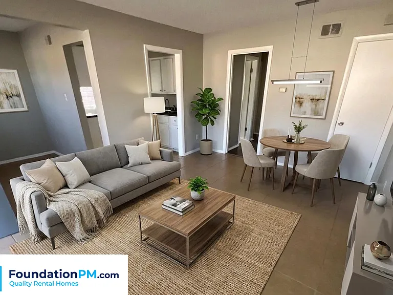 1131 Catalina St — Photo 10